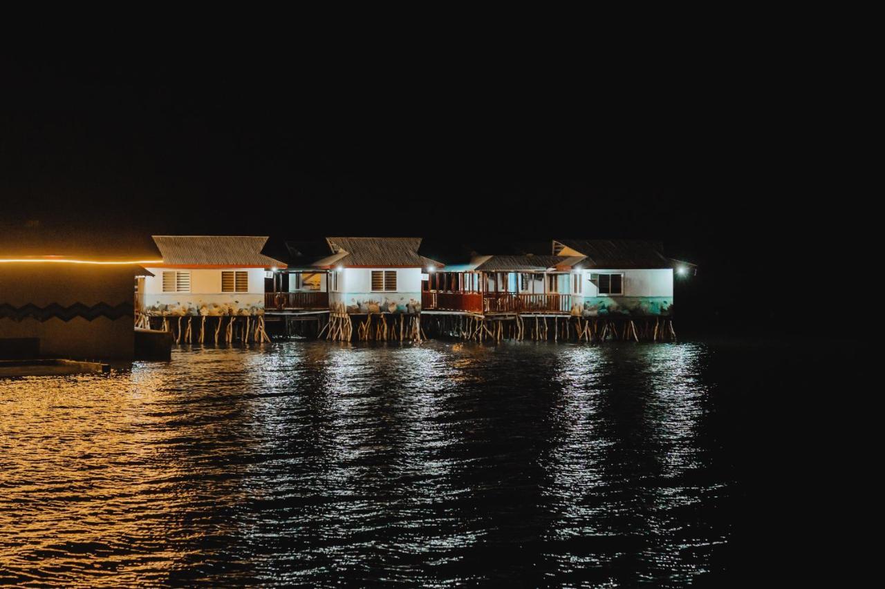 Coron Underwater Garden Resort Exterior photo